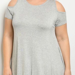 💫PLUS SIZE💫 Cold Shoulder Gray Swing Tee